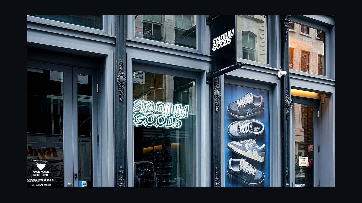 Should I open or buy a StockX-authenticated resale business vs. a Stadium Goods franchise in 2027?