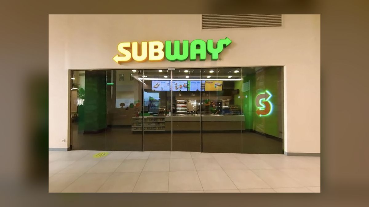 Should I open or buy a Subway franchise or open an independent sandwich shop in 2027?