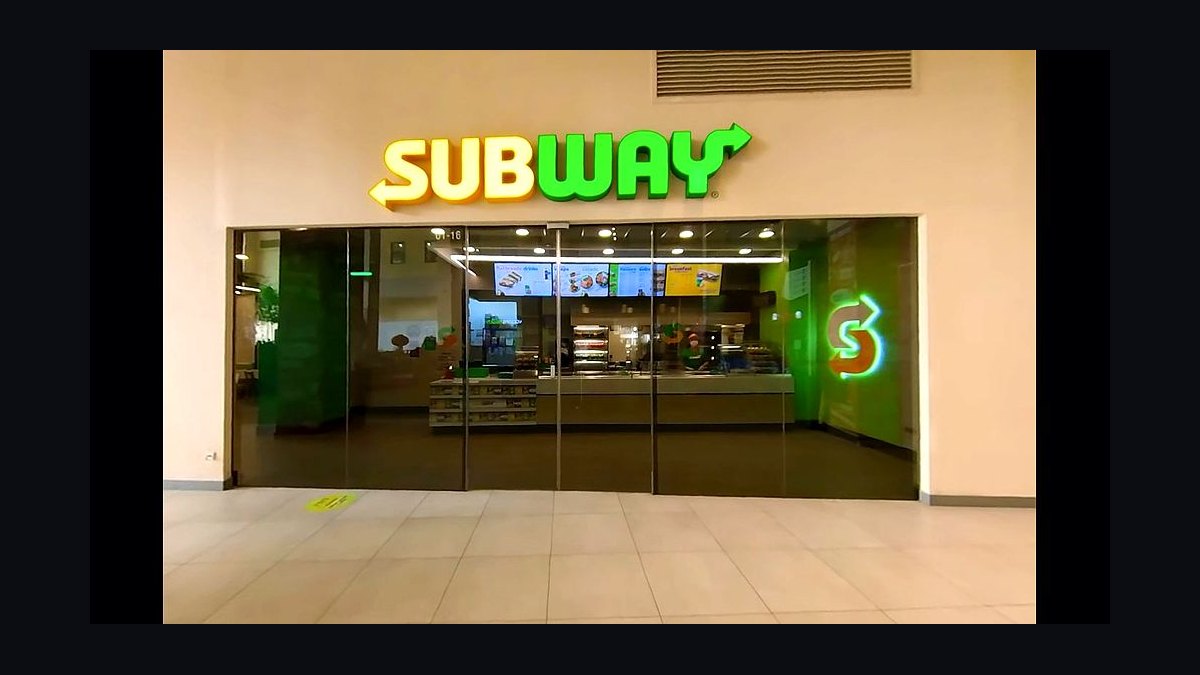 Should I open or buy a Subway franchise or open an independent sandwich shop in 2027?