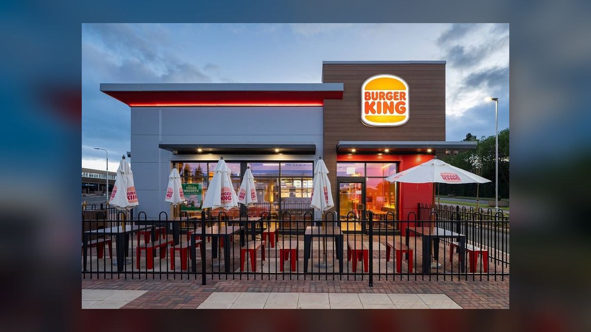 Should I open or buy a Burger King franchise or open an independent sandwich shop in 2027 — figure 1