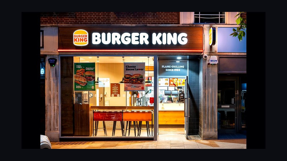Should I open or buy a Burger King franchise or open an independent sandwich shop in 2027?