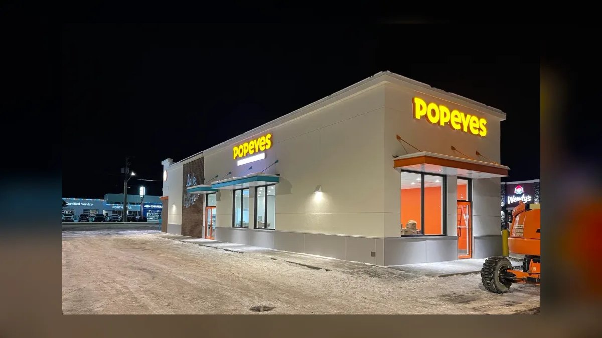 Should I open or buy a Popeyes franchise or open an independent sandwich shop in 2027?