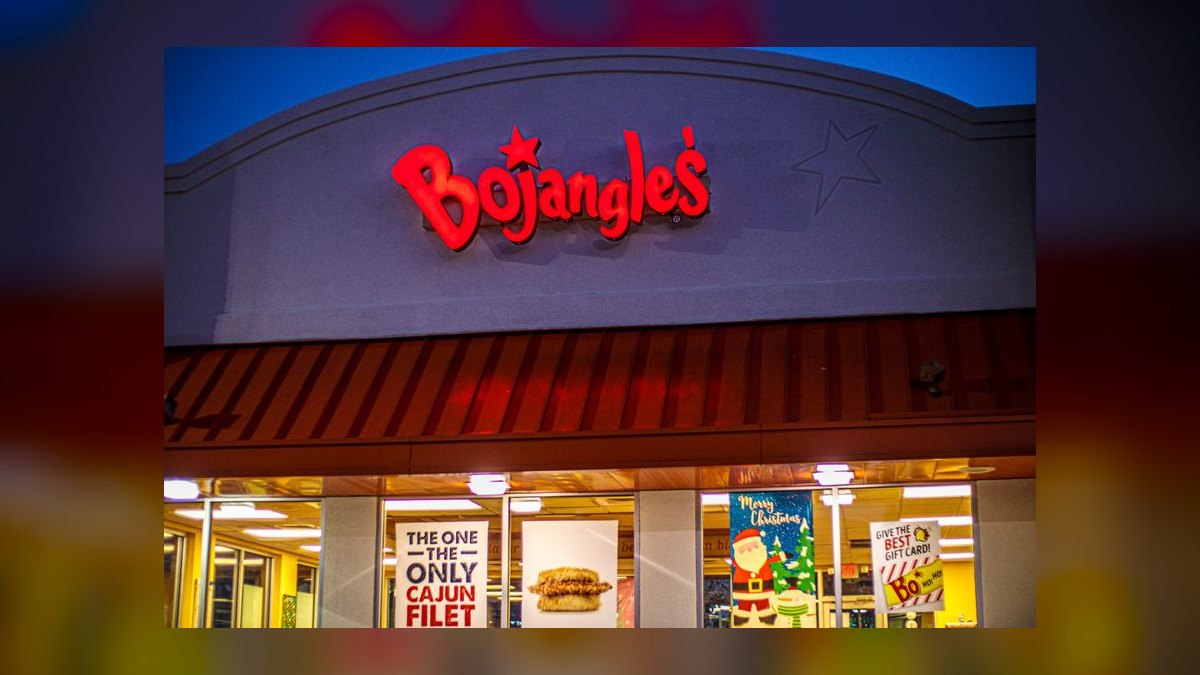 Should I open or buy a Bojangles franchise or open an independent sandwich shop in 2027 — figure 1
