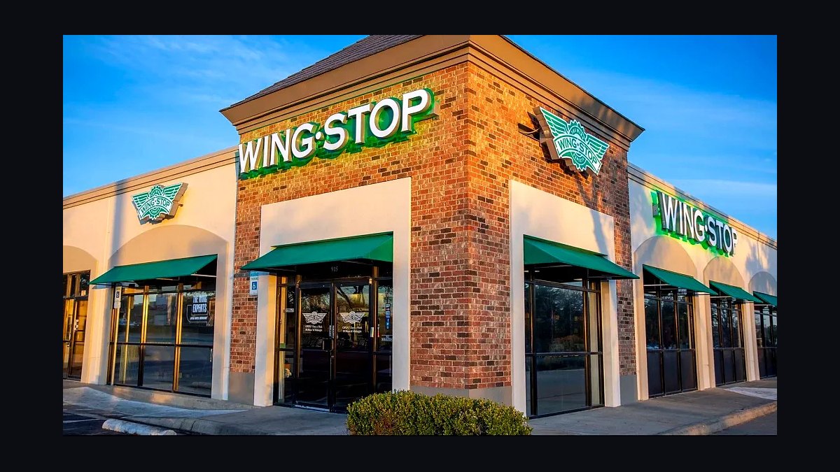 Should I open or buy a Wingstop franchise or open an independent sandwich shop in 2027?