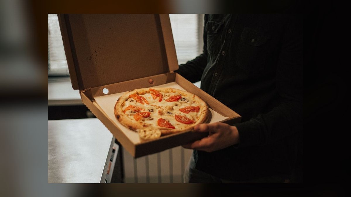 Should I open or buy a Pizza Hut franchise or open an independent sandwich shop in 2027 — figure 2