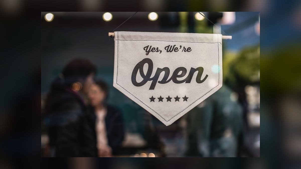 Should I open or buy a Little Caesars franchise or open an independent sandwich shop in 2027 — figure 4