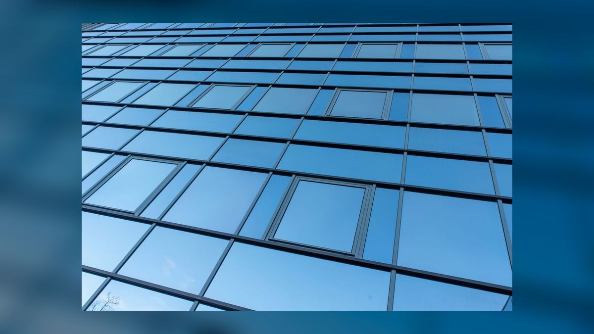 What is the step-by-step process for buying an existing franchise resale instead of building a new location in 2027 — figure 10