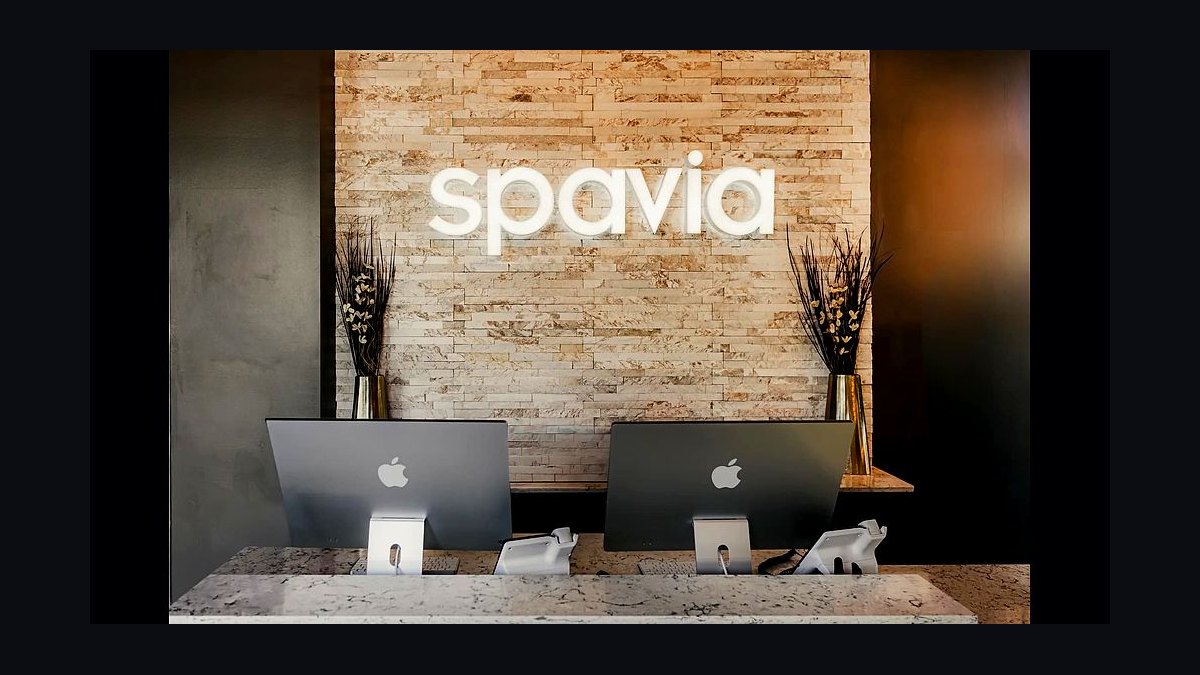 Should I open a Spavia Day Spa franchise in 2027 — figure 1