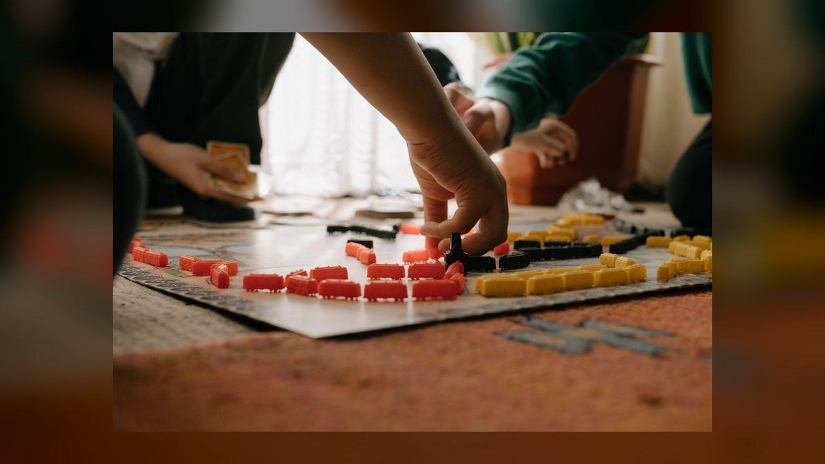 What is the best cooperative board game for beginners — figure 9
