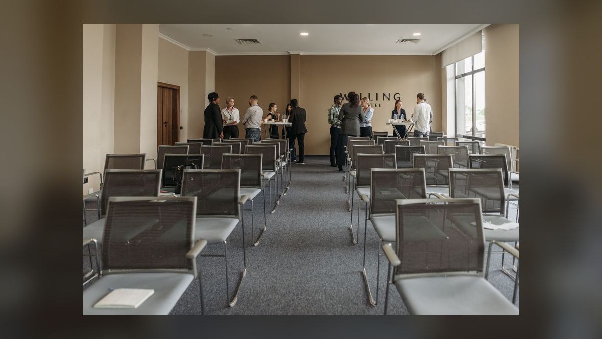 How do you choose a location for a corporate retreat in 2027 — figure 6