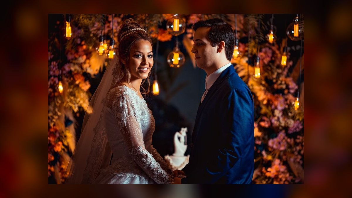 What is the average cost of a wedding venue in 2027 — figure 4