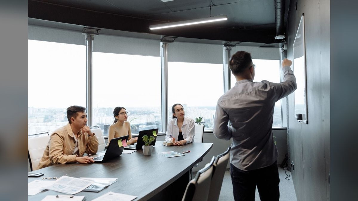 Sales Manager — LinkedIn Banner — figure 2
