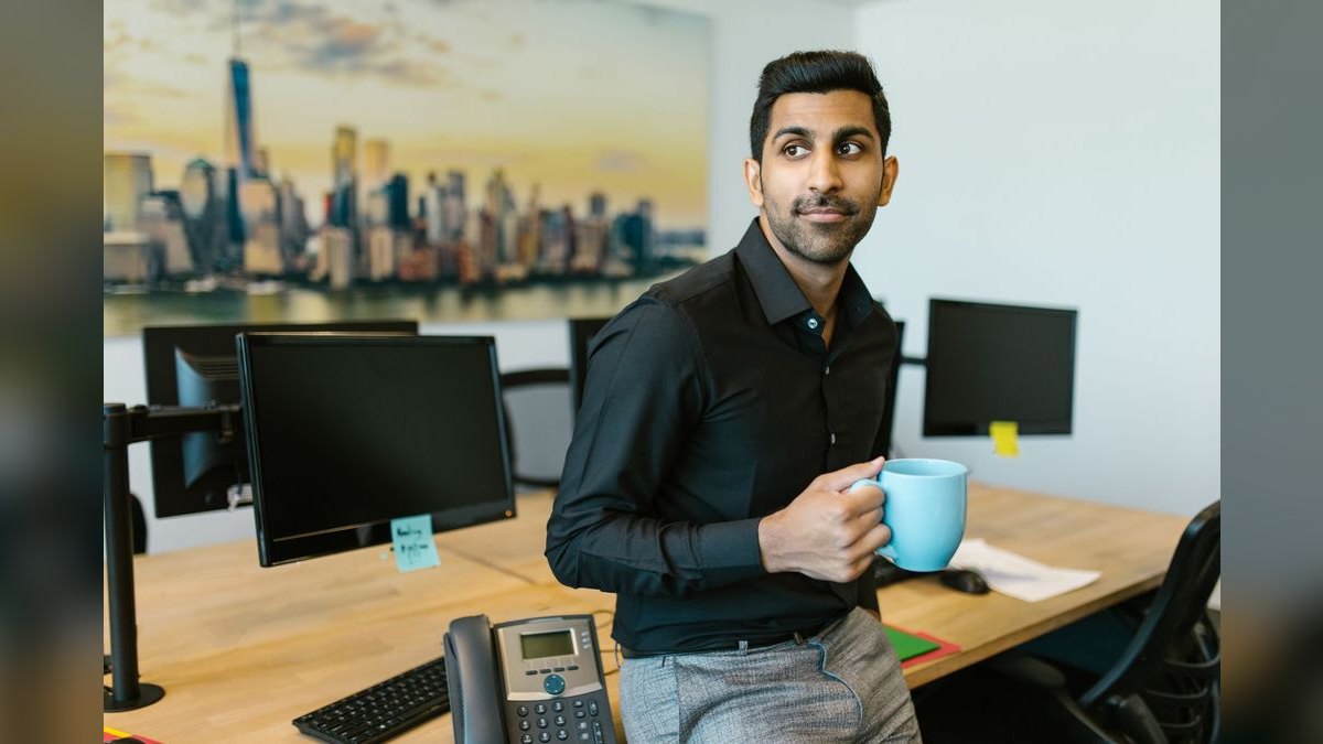 RevOps Manager — LinkedIn Banner — figure 3