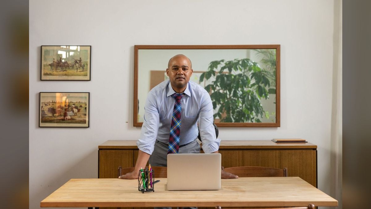 RevOps Manager — LinkedIn Banner — figure 4