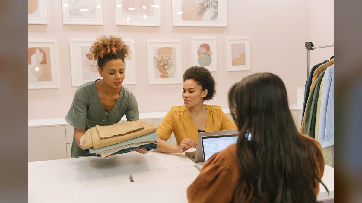 "Open to work — Sales." — LinkedIn Banner — figure 4