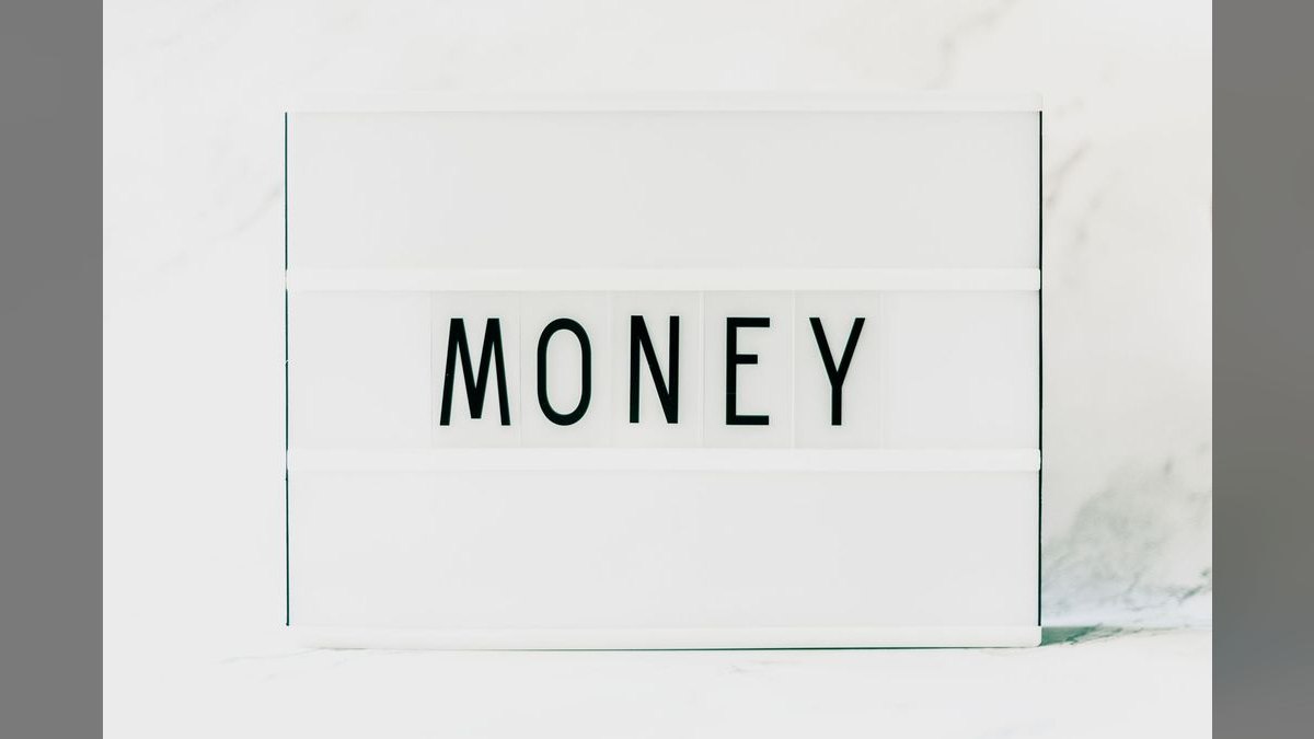 Revenue / Money Icon — Icon / Clip Art — figure 4