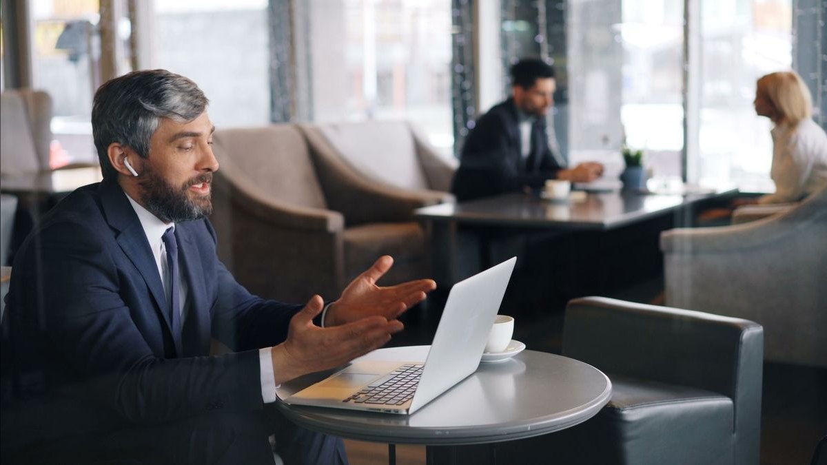 Chief Revenue Officer — LinkedIn Banner