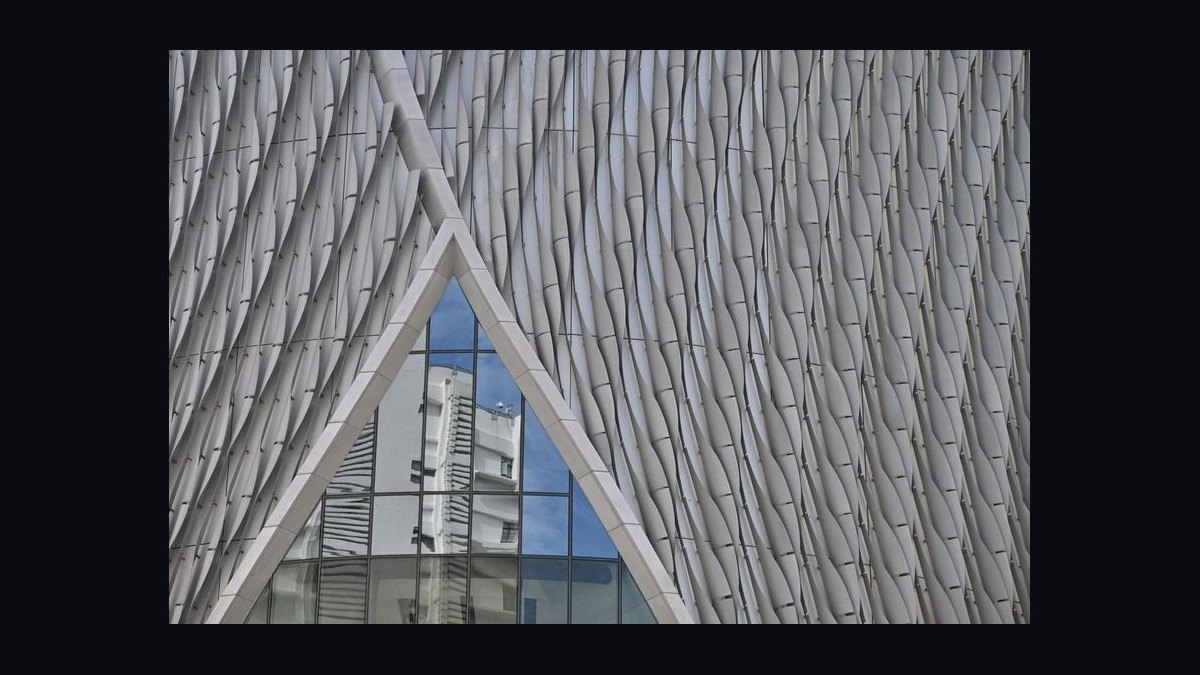 Mid-Market AE — LinkedIn Banner — figure 8
