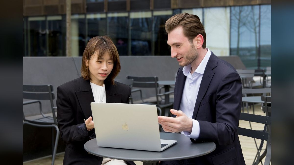 Pre-Sales Consultant — LinkedIn Banner — figure 1
