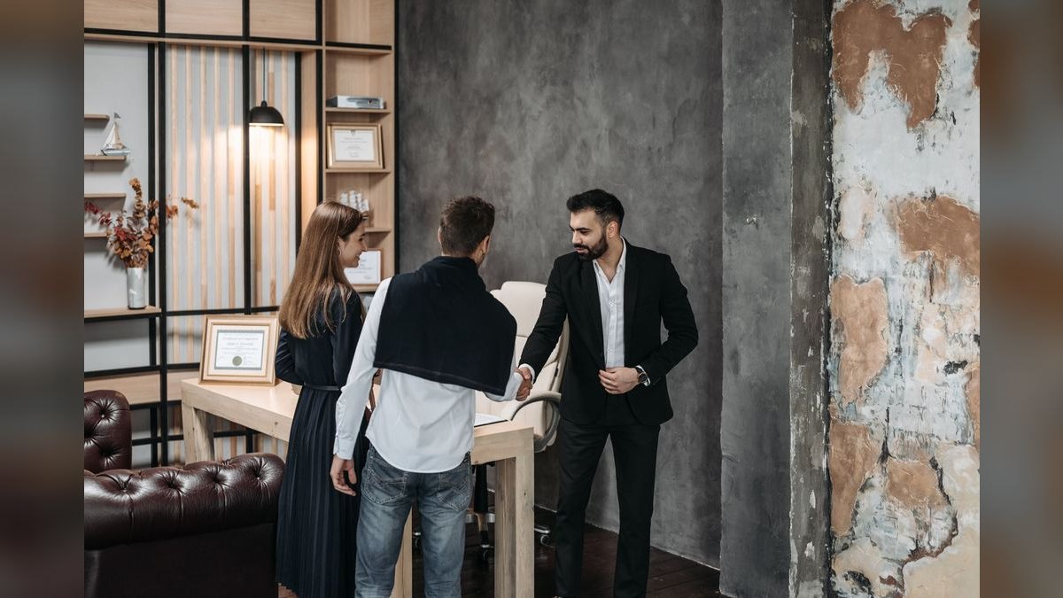 Pre-Sales Consultant — LinkedIn Banner — figure 2