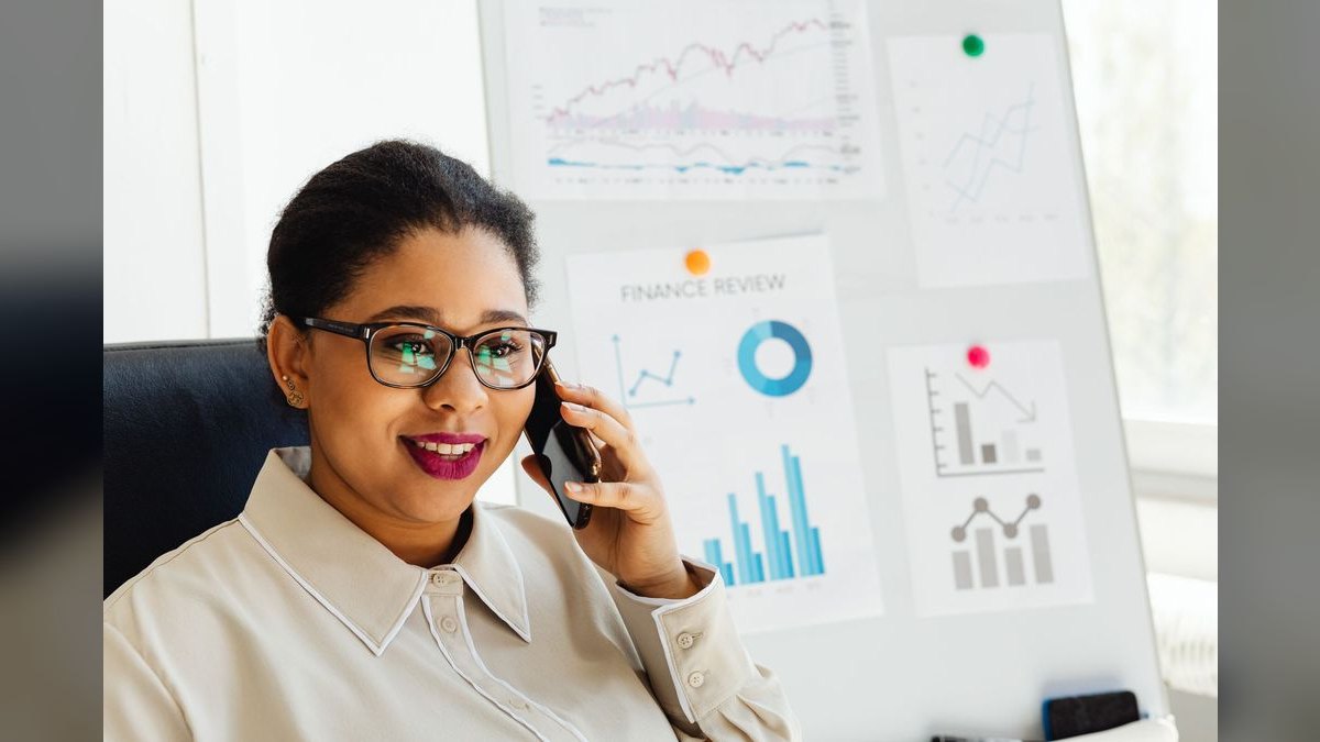 Sales Analyst — LinkedIn Banner — figure 3