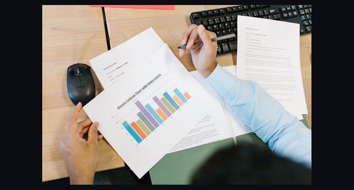 Sales Analyst — LinkedIn Banner