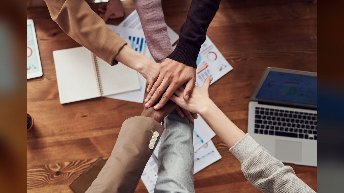 Head of Sales — LinkedIn Banner — figure 1