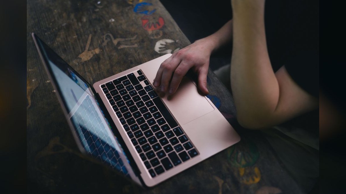 “Trusted advisor, never a vendor.” — LinkedIn Banner — figure 4