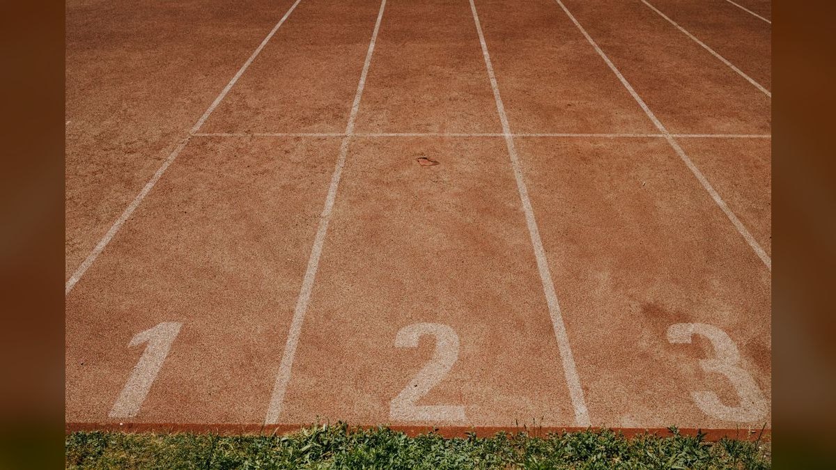 “Own the number.” — LinkedIn Banner — figure 2