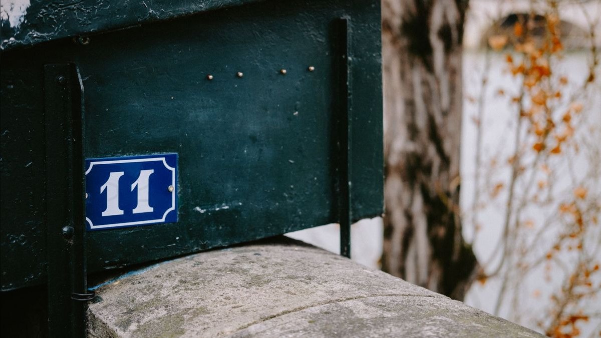 “Own the number.” — LinkedIn Banner — figure 5