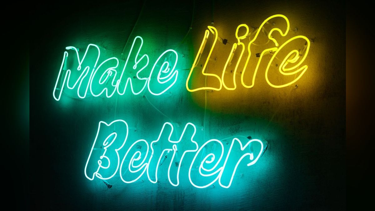 “Ask better questions.” — LinkedIn Banner — figure 2