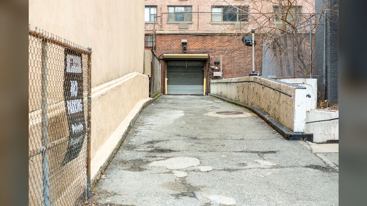“Hire slow. Ramp fast.” — LinkedIn Banner — figure 5