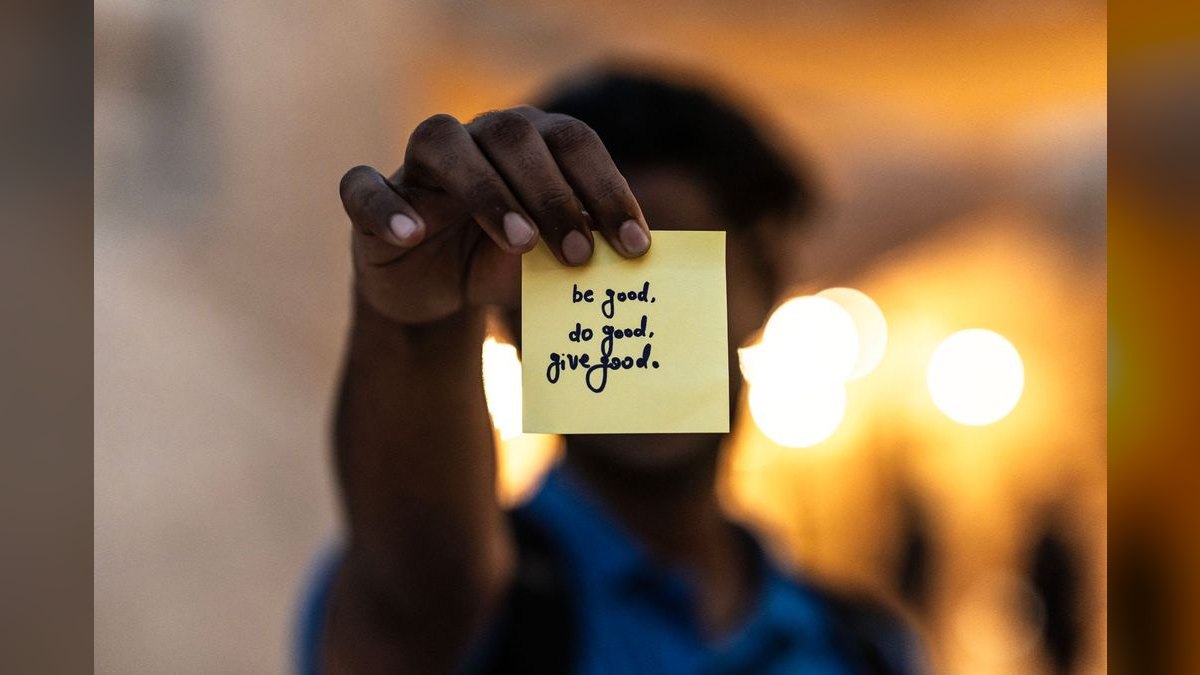 “Give before you take.” — LinkedIn Banner — figure 1