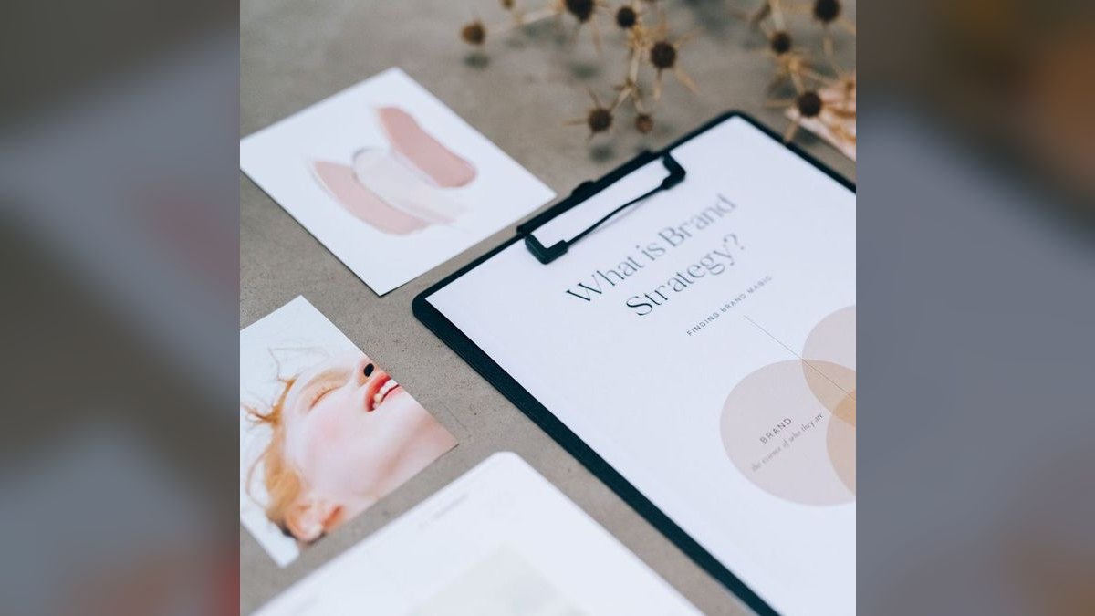 “Small reps, big results.” — LinkedIn Banner — figure 4