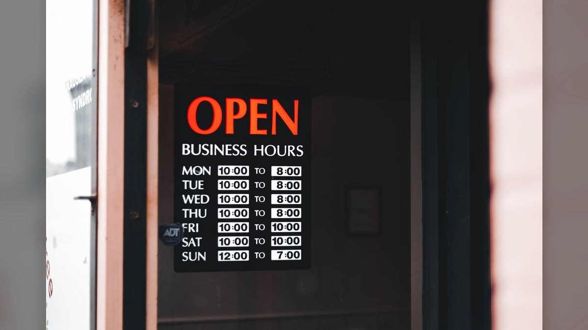“Selling outcomes, not hours.” — LinkedIn Banner