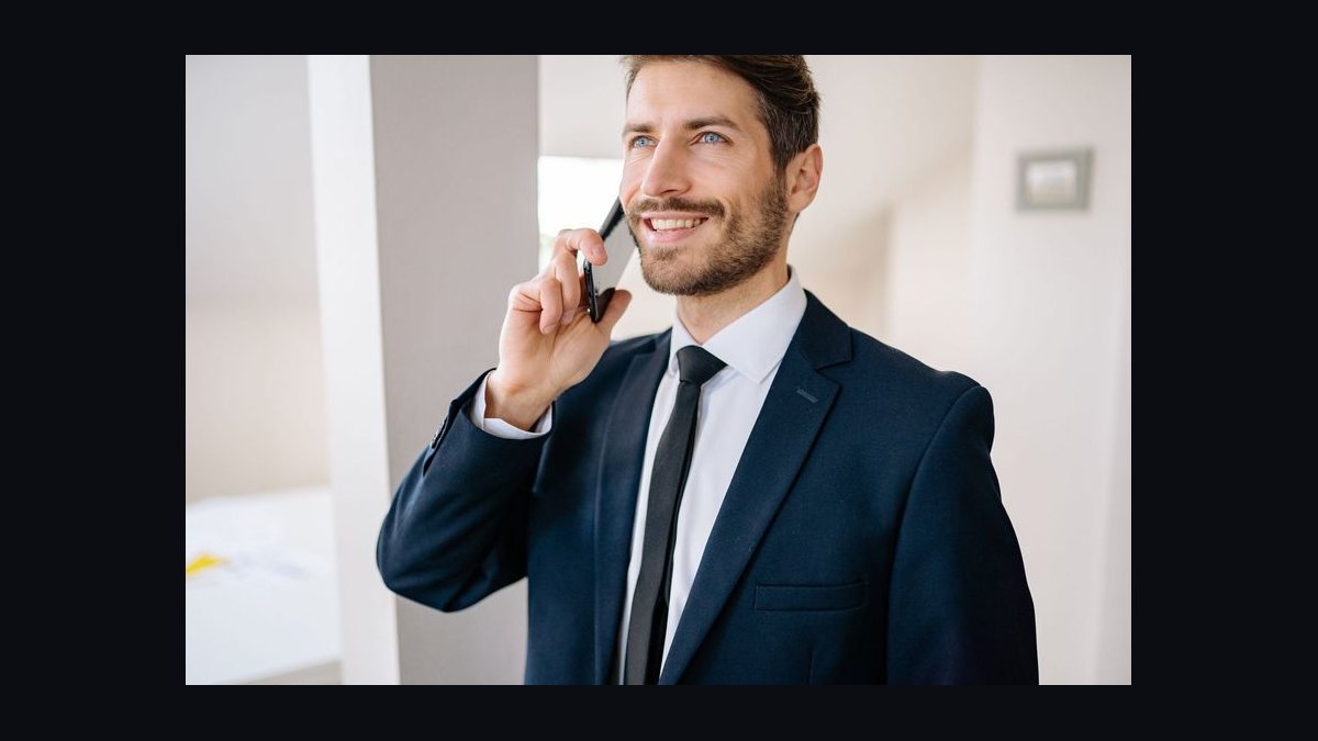 “We’re hiring closers.” — LinkedIn Banner — figure 6