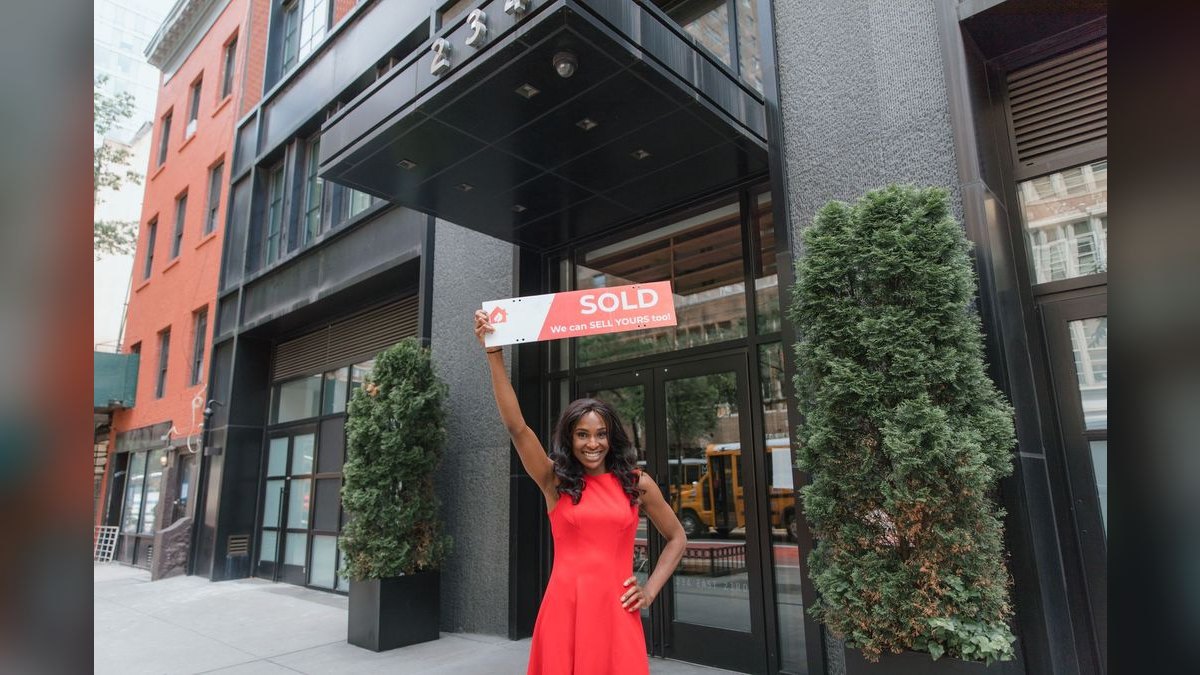 “Build your sales career with us.” — LinkedIn Banner — figure 2