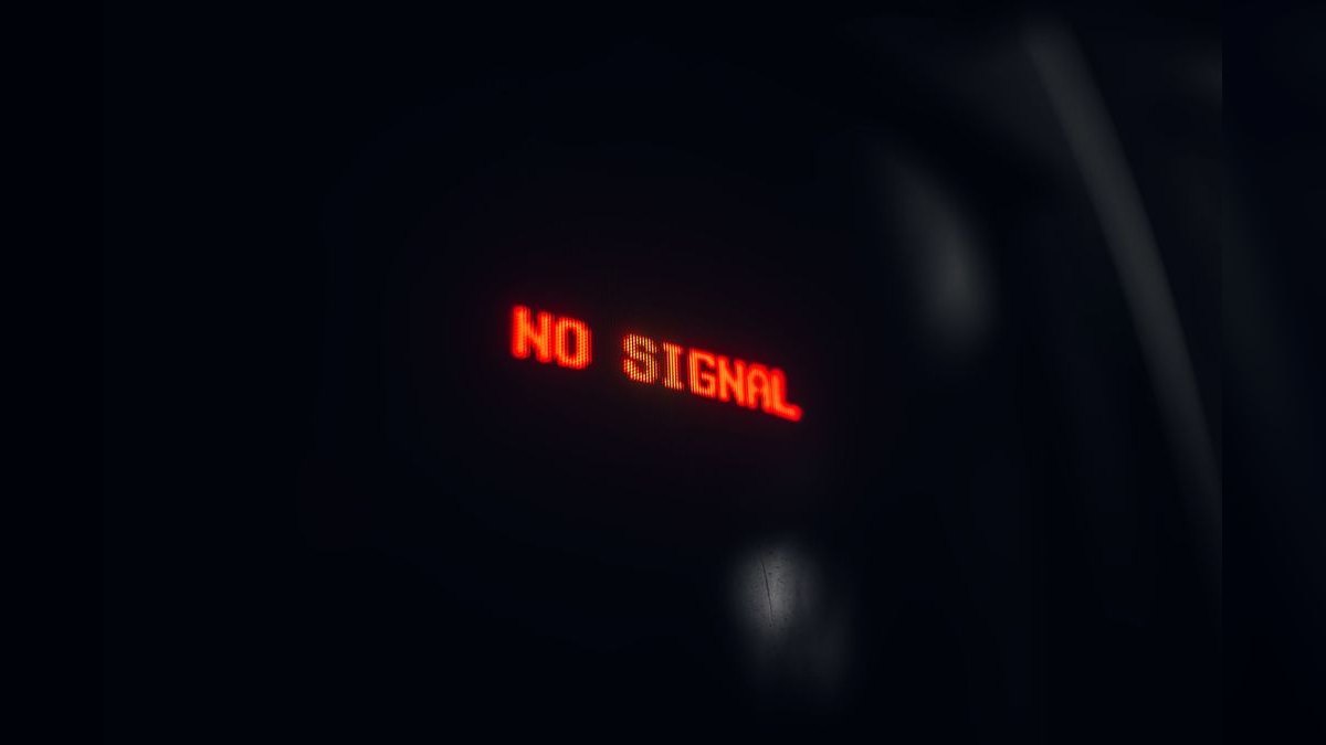 Be the signal, not the noise. — LinkedIn Wallpaper — figure 3