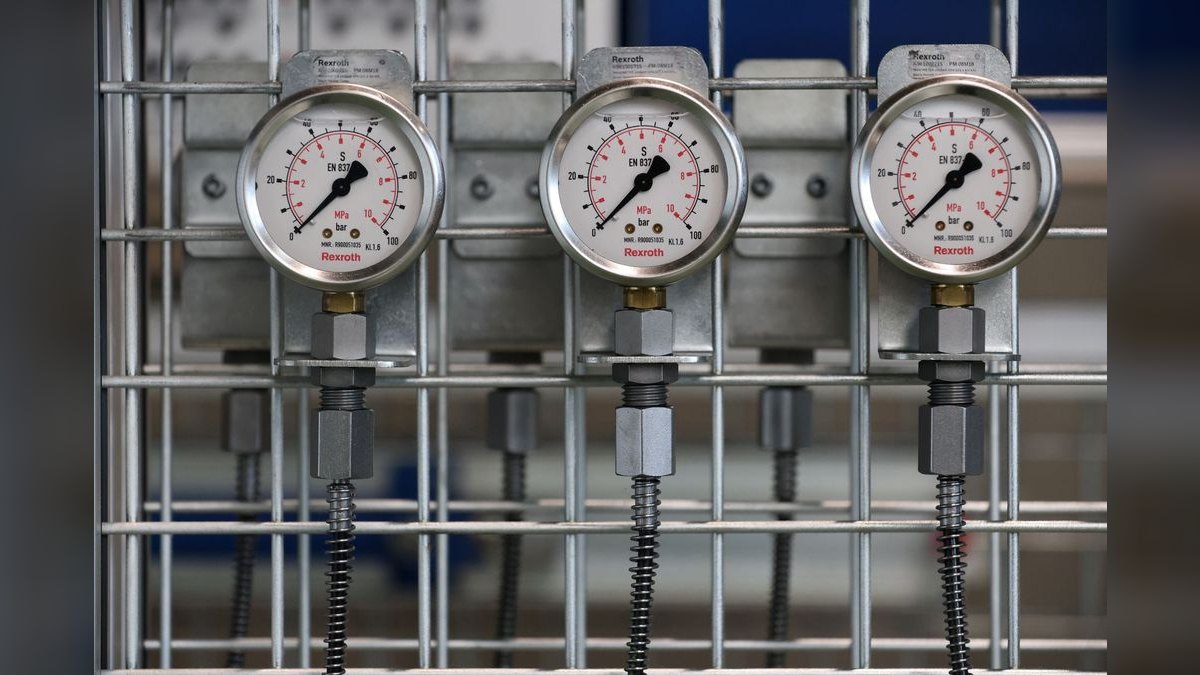 Process over pressure. — LinkedIn Wallpaper — figure 2