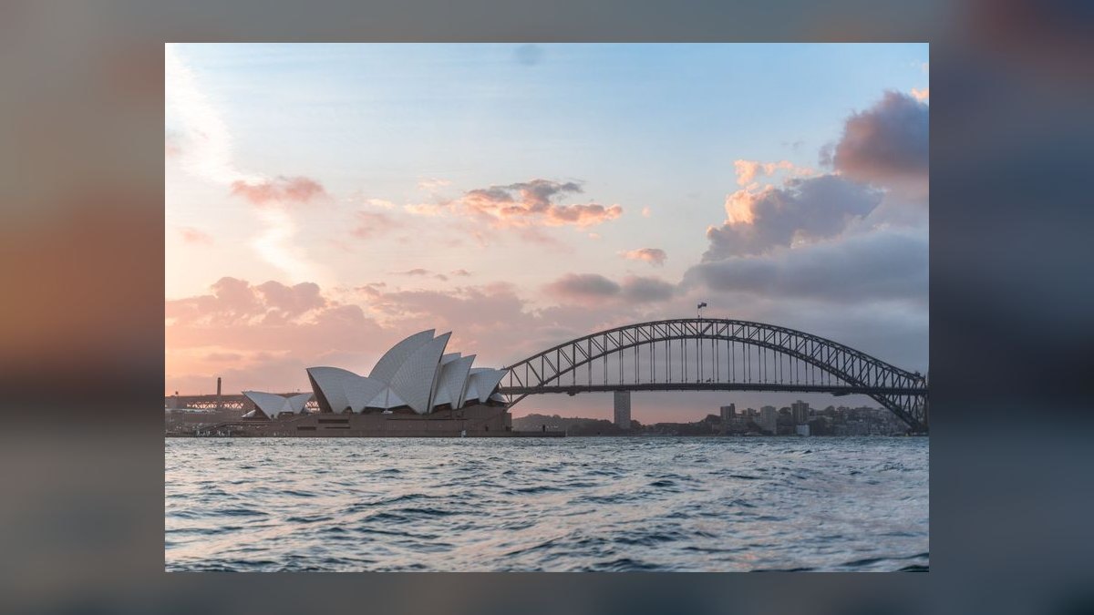 Better reps, every week. — LinkedIn Wallpaper — figure 4