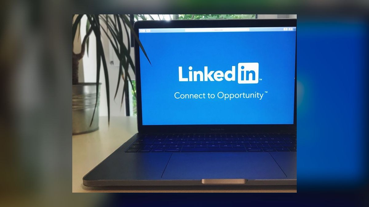 Ask better questions. — LinkedIn Wallpaper — figure 10