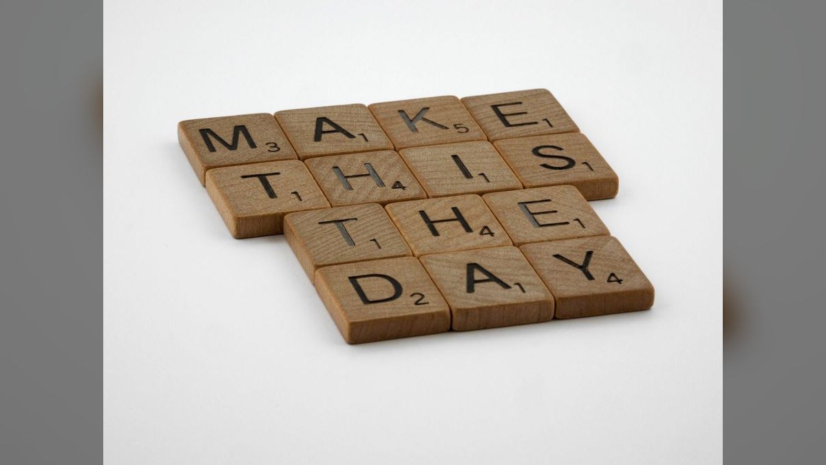Make it predictable. — LinkedIn Wallpaper — figure 2