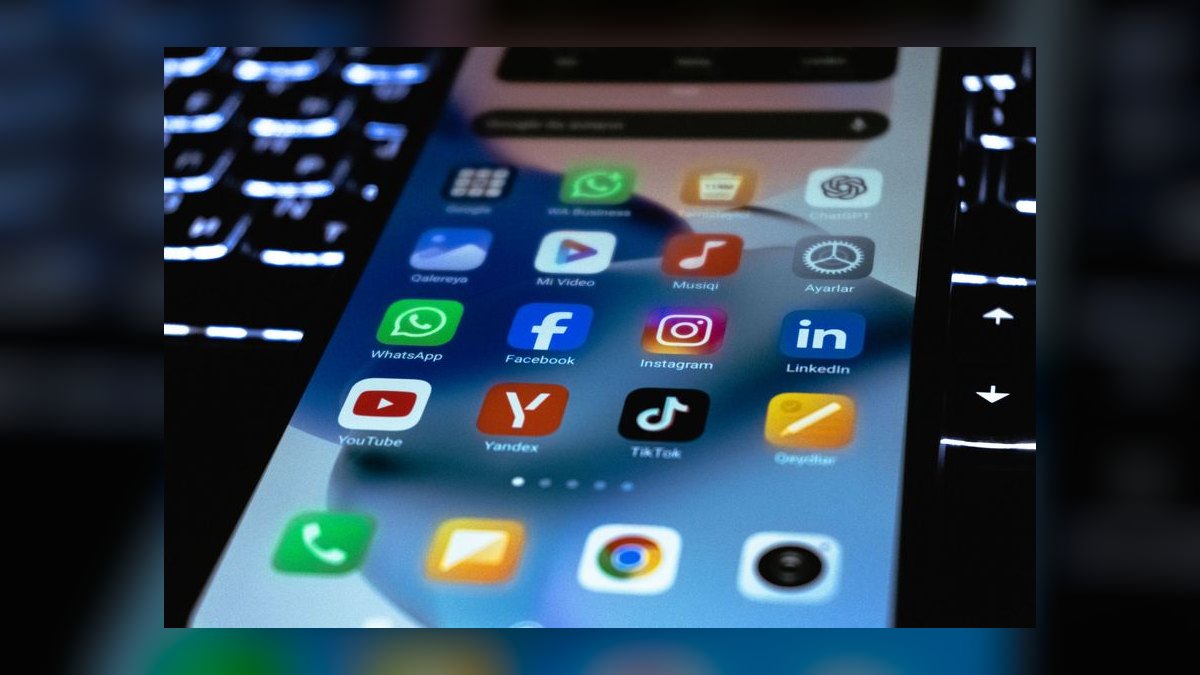 FinTech CRO — LinkedIn Banner — figure 9