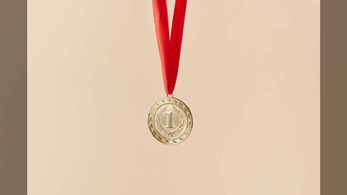Champions Close Deals — Banner — figure 5