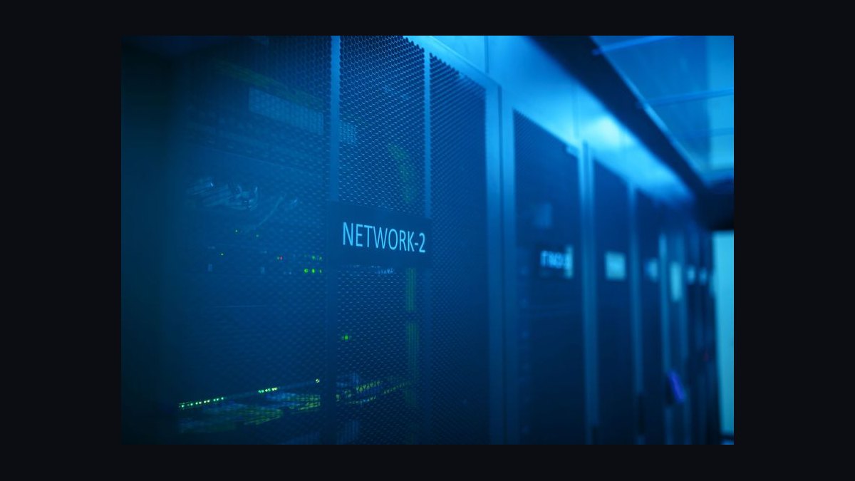 Vector Database CTO — LinkedIn Banner — figure 2