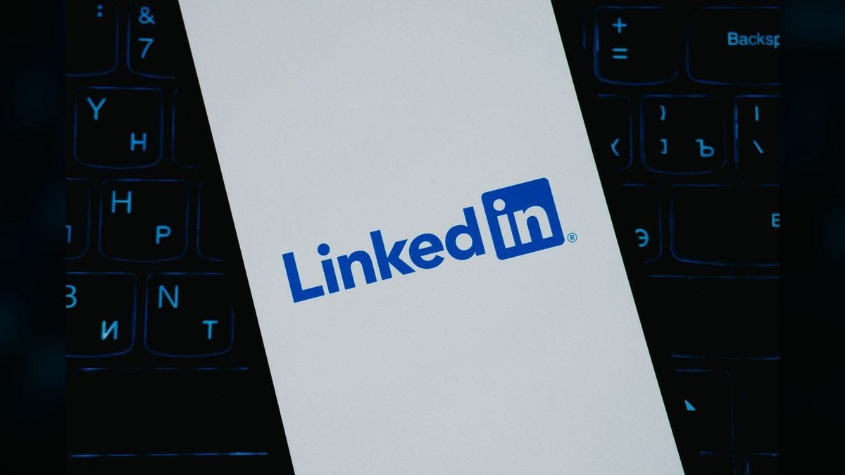AI Observability Operator — LinkedIn Banner