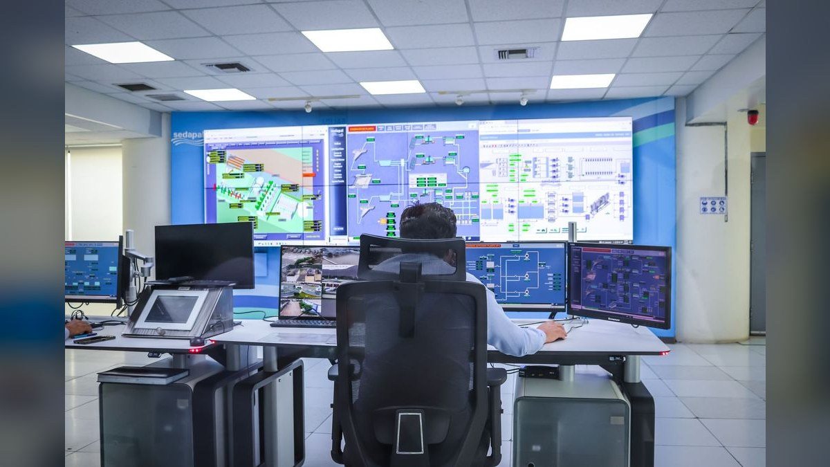 GPU Cloud Operator CoreWeave — LinkedIn Banner