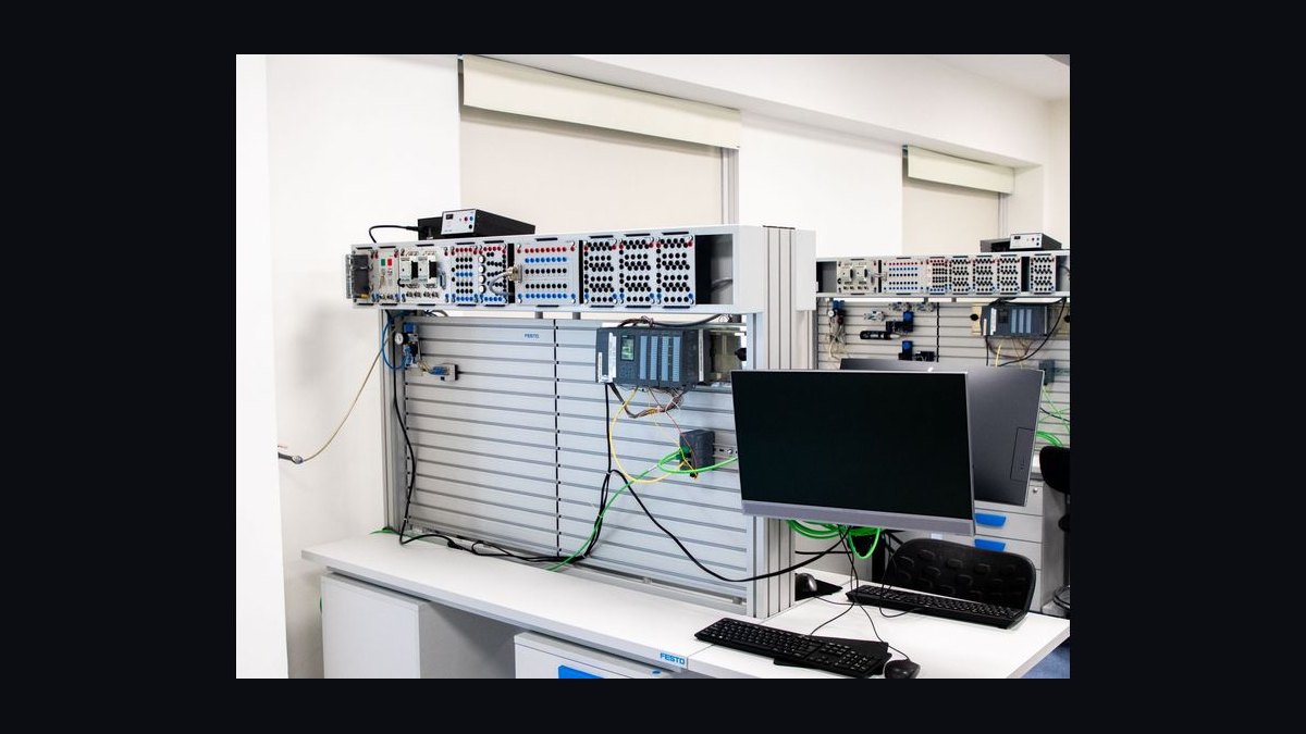Computer Vision Engineer — LinkedIn Banner — figure 9