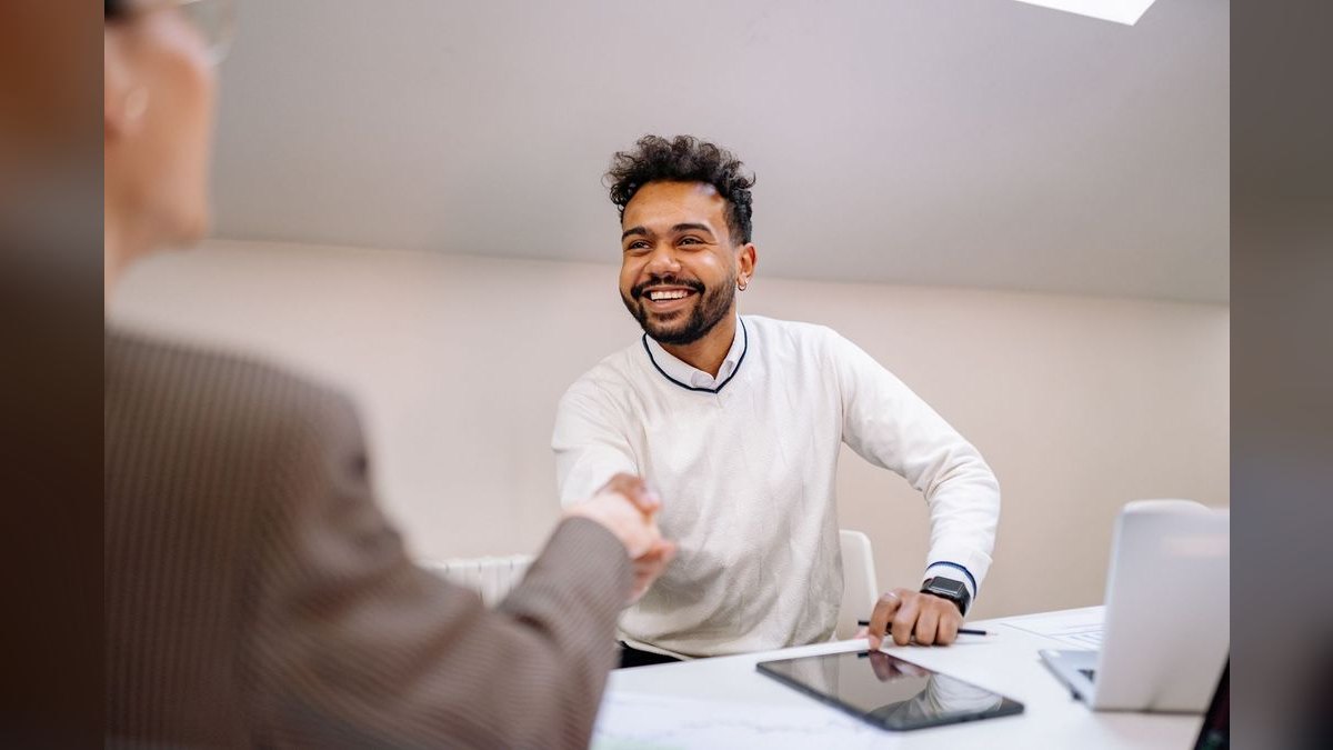 How do you build an employee engagement platform go-to-market motion in 2027 — figure 6