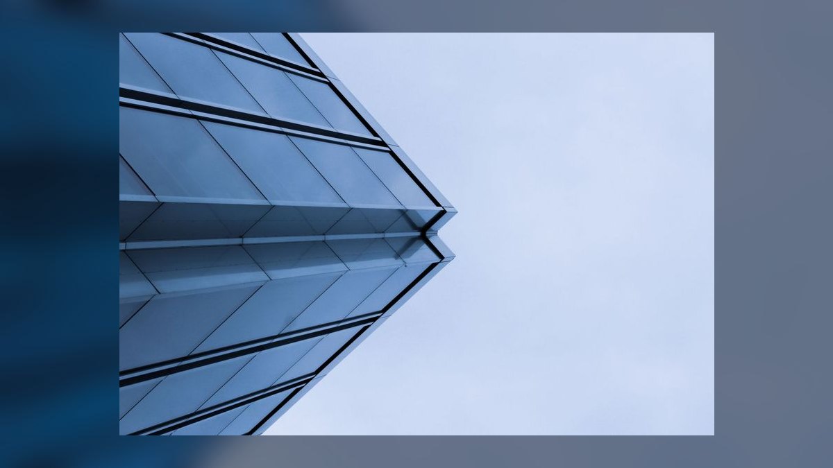 How do you build a vertical SaaS for roofing contractors go-to-market motion in 2027 — figure 7